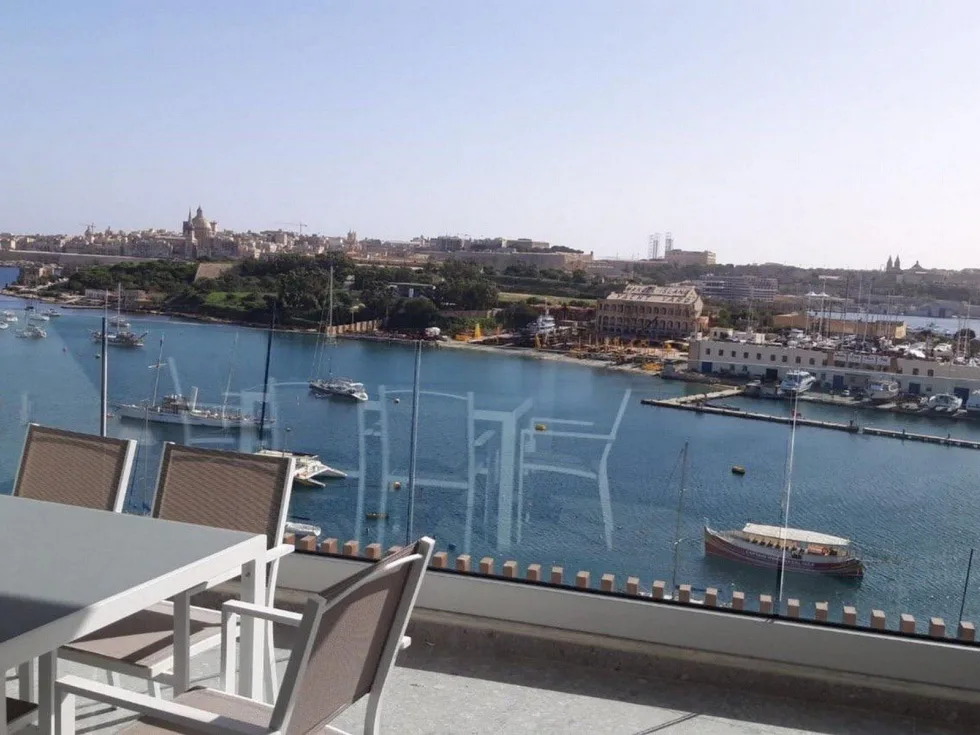 3 bed Apartment For Rent in Sliema, Sliema - thumb 1