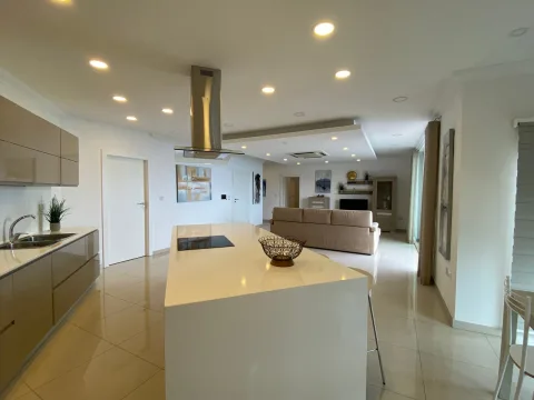 3 bed Apartment For Rent in Sliema, Sliema - thumb 6