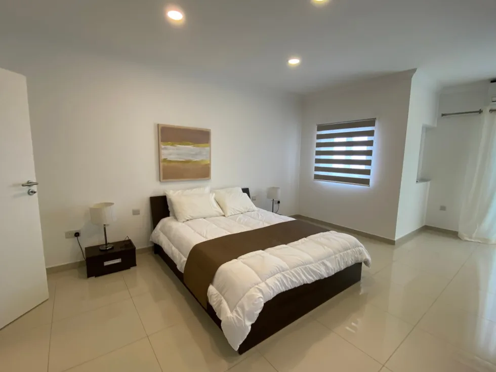 3 bed Apartment For Rent in Sliema, Sliema - thumb 8