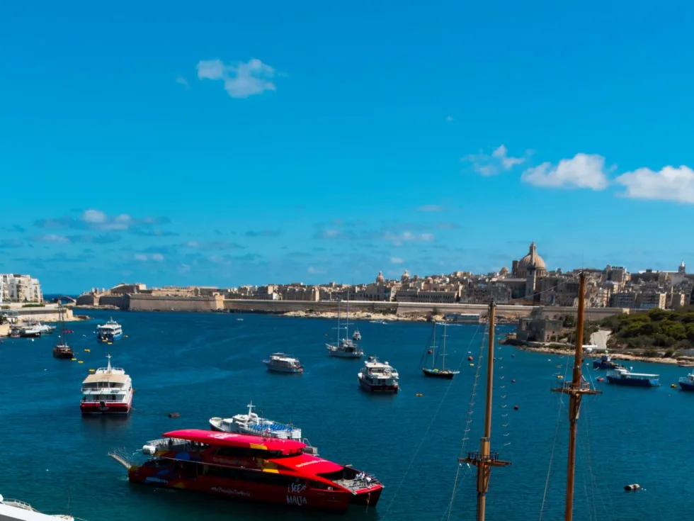 3 bed Apartment For Rent in Sliema, Sliema - thumb 1