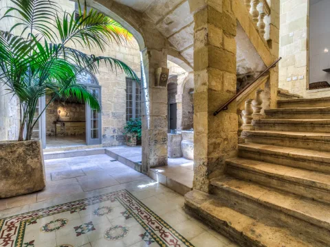 6 bed Palazzo For Rent in Valletta, Valletta - thumb 2