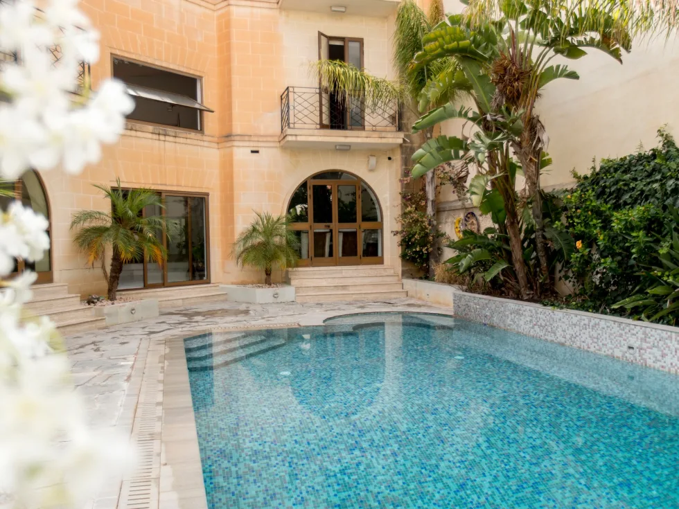 4 bed Villa For Rent in Naxxar, Naxxar - thumb 2