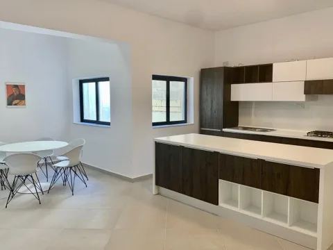 3 bed Apartment For Rent in Sliema, Sliema - thumb 6