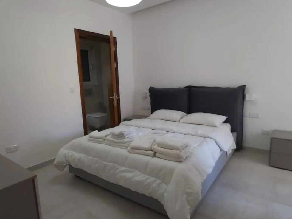 2 bed Apartment For Rent in Sliema, Sliema - thumb 9