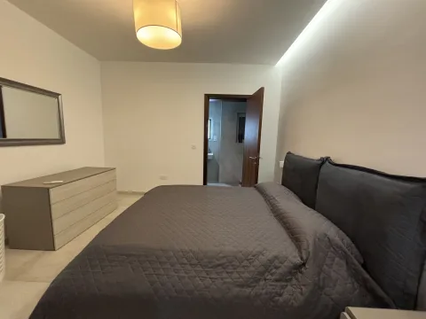 2 bed Apartment For Rent in Sliema, Sliema - thumb 4