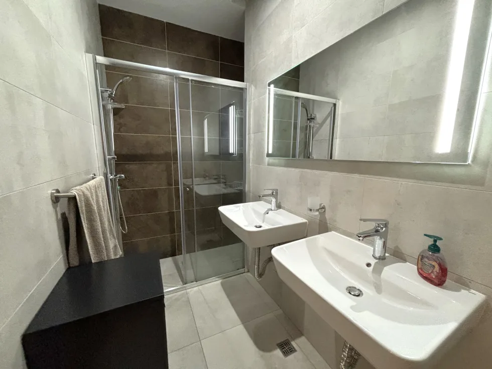 2 bed Apartment For Rent in Sliema, Sliema - thumb 5