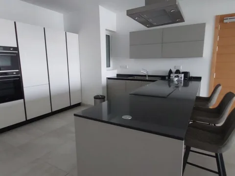 3 bed Apartment For Rent in Sliema, Sliema - thumb 10