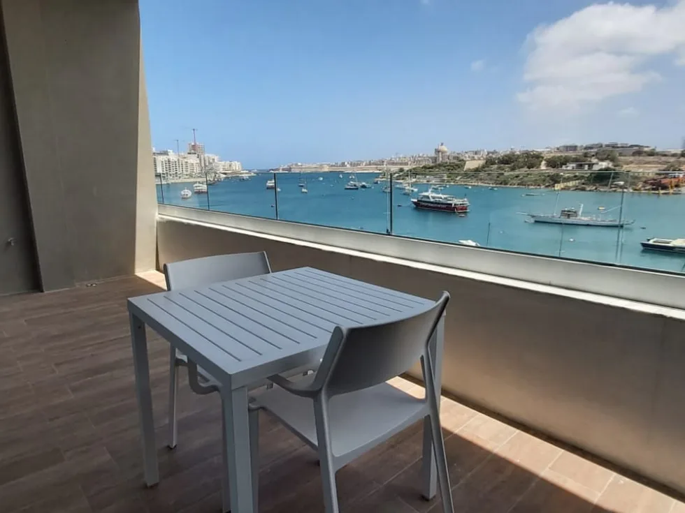 3 bed Apartment For Rent in Sliema, Sliema - thumb 2