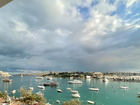 3 bed Apartment For Rent in Sliema, Sliema - thumb 1