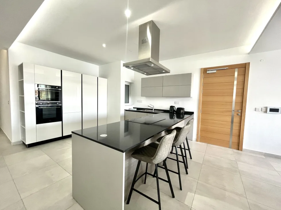 3 bed Apartment For Rent in Sliema, Sliema - thumb 6