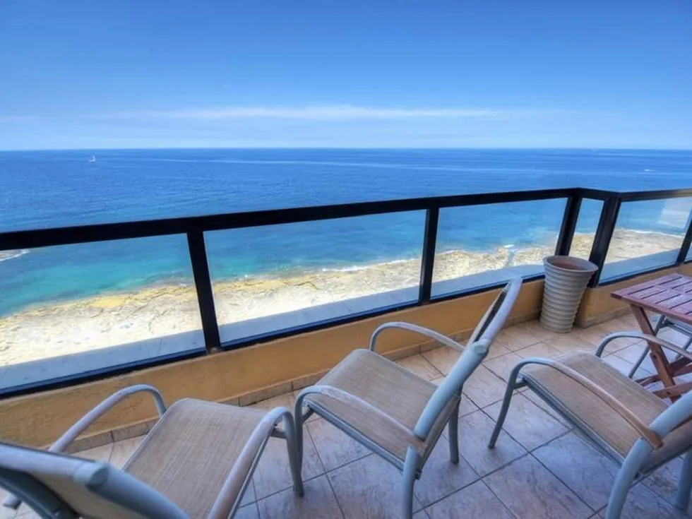 4 bed Apartment For Rent in Sliema, Sliema - thumb 1