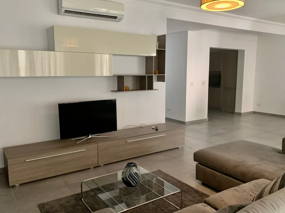 2 bed Apartment For Rent in Sliema, Sliema - thumb 7