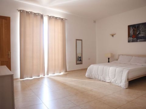 3 bed Apartment For Rent in Sliema, Sliema - thumb 6