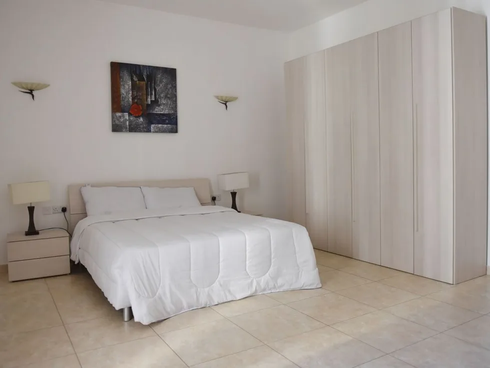 3 bed Apartment For Rent in Sliema, Sliema - thumb 7