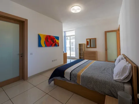 2 bed Penthouse For Rent in Gzira, Gzira - thumb 13