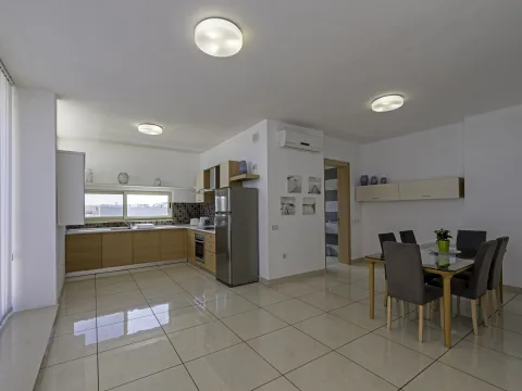 2 bed Penthouse For Rent in Gzira, Gzira - thumb 9