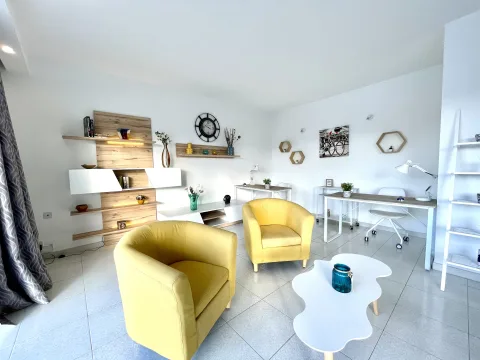 2 bed Apartment For Rent in Sliema, Sliema - thumb 9