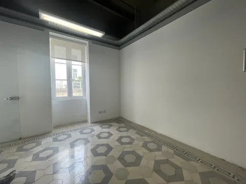 0 bed Office For Rent in Sliema, Sliema - thumb 1