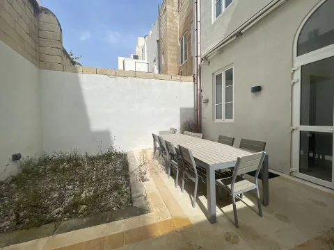 0 bed Office For Rent in Sliema, Sliema - thumb 3