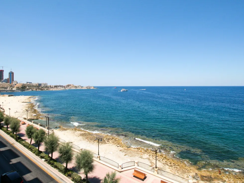 3 bed Apartment For Rent in Sliema, Sliema - thumb 2