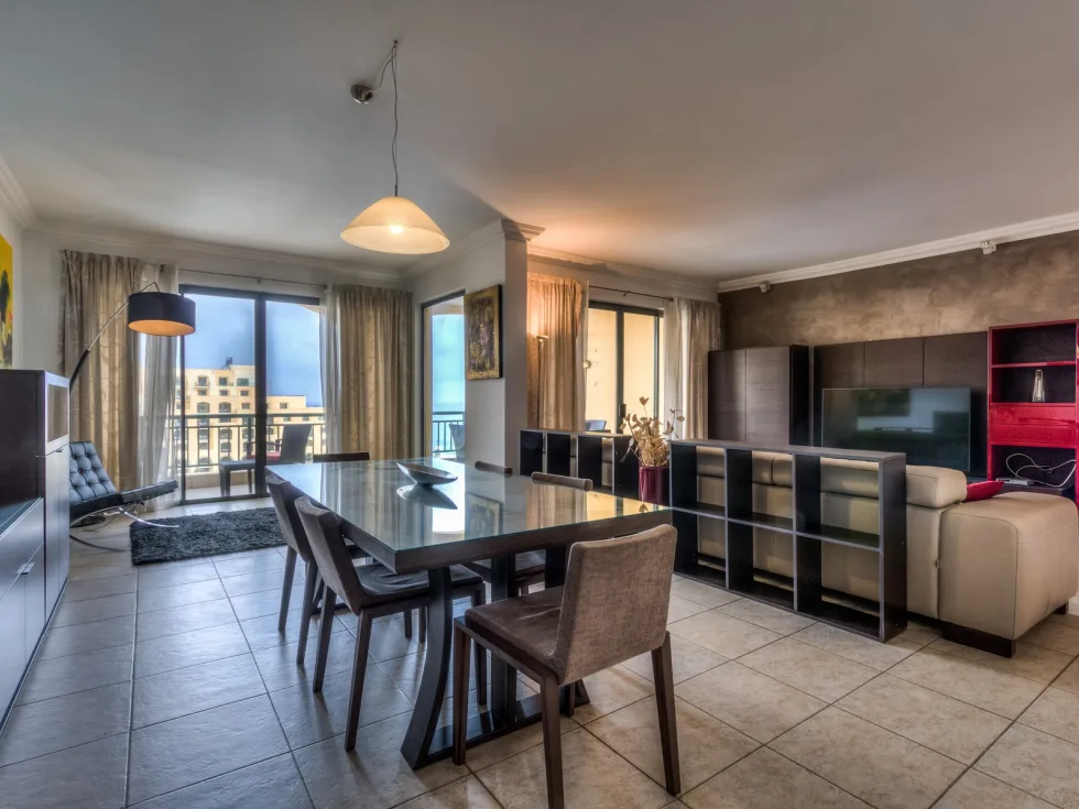 3 bed Apartment For Rent in St Julian's, St Julian's - thumb 2