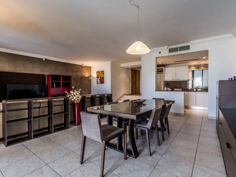 3 bed Apartment For Rent in St Julian's, St Julian's - thumb 3