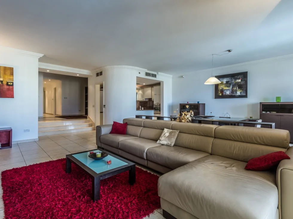 3 bed Apartment For Rent in St Julian's, St Julian's - thumb 4