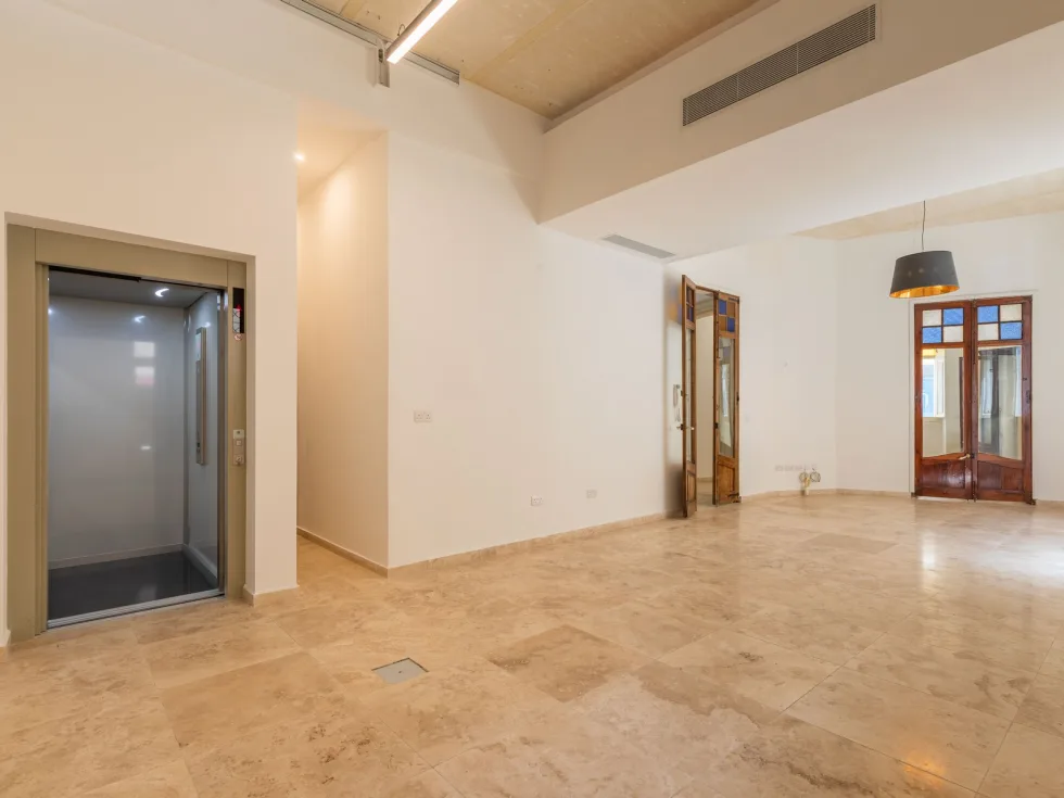 0 bed Office For Rent in Sliema, Sliema - thumb 2