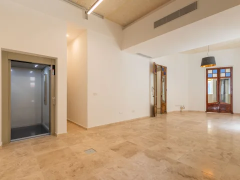 0 bed Office For Rent in Sliema, Sliema - thumb 2