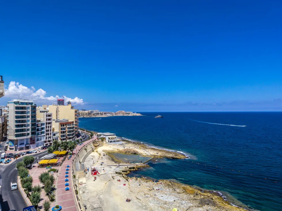 3 bed Penthouse For Rent in Sliema, Sliema - thumb 3