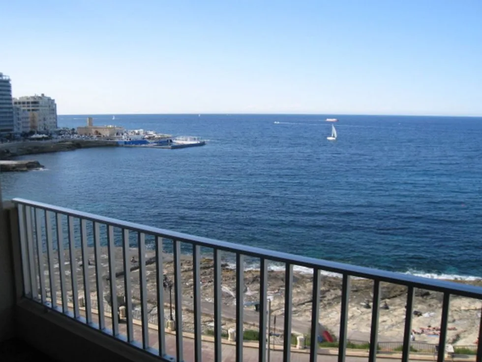 3 bed Apartment For Rent in Sliema, Sliema - thumb 1