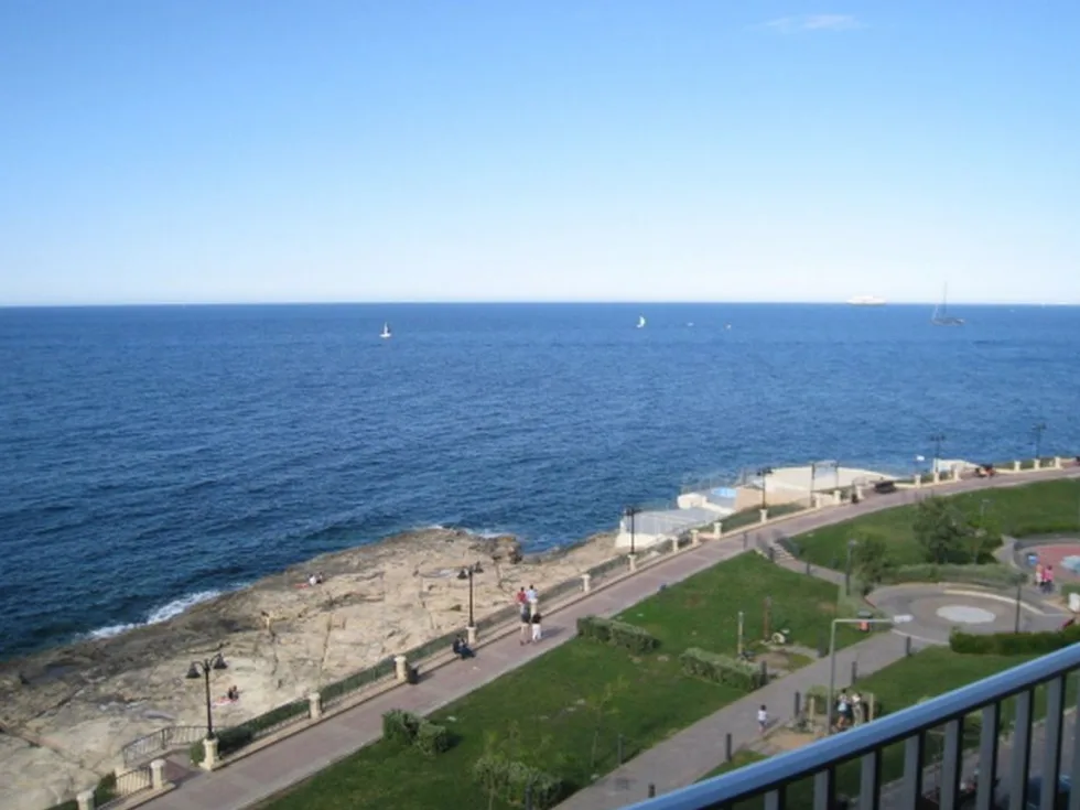 3 bed Apartment For Rent in Sliema, Sliema - thumb 7