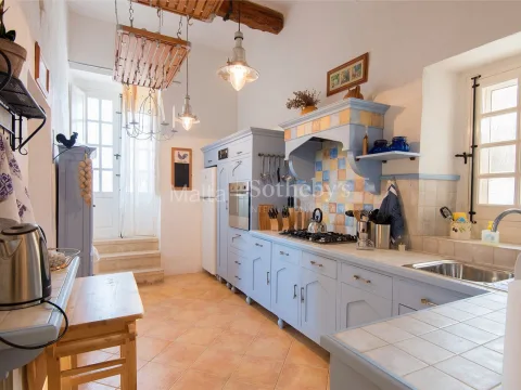 3 bed House of Character For Rent in Wardija, Wardija - thumb 5