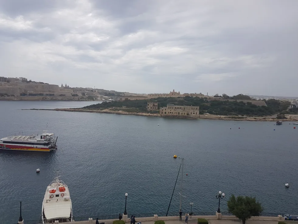 3 bed Apartment For Rent in Sliema, Sliema - thumb 1