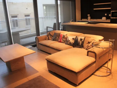 3 bed Apartment For Rent in Sliema, Sliema - thumb 3