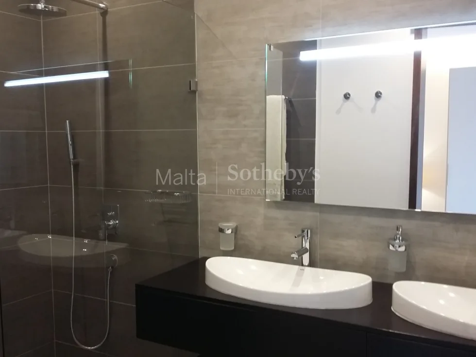 2 bed Apartment For Rent in Sliema, Sliema - thumb 7