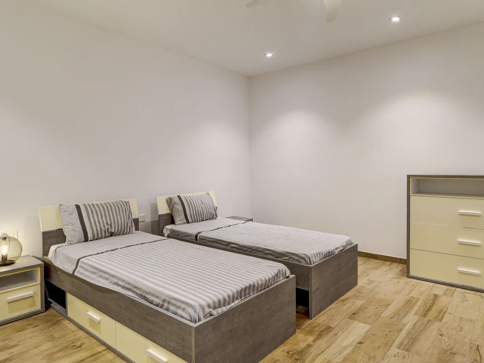 6 bed Villa For Rent in Naxxar, Naxxar - thumb 14