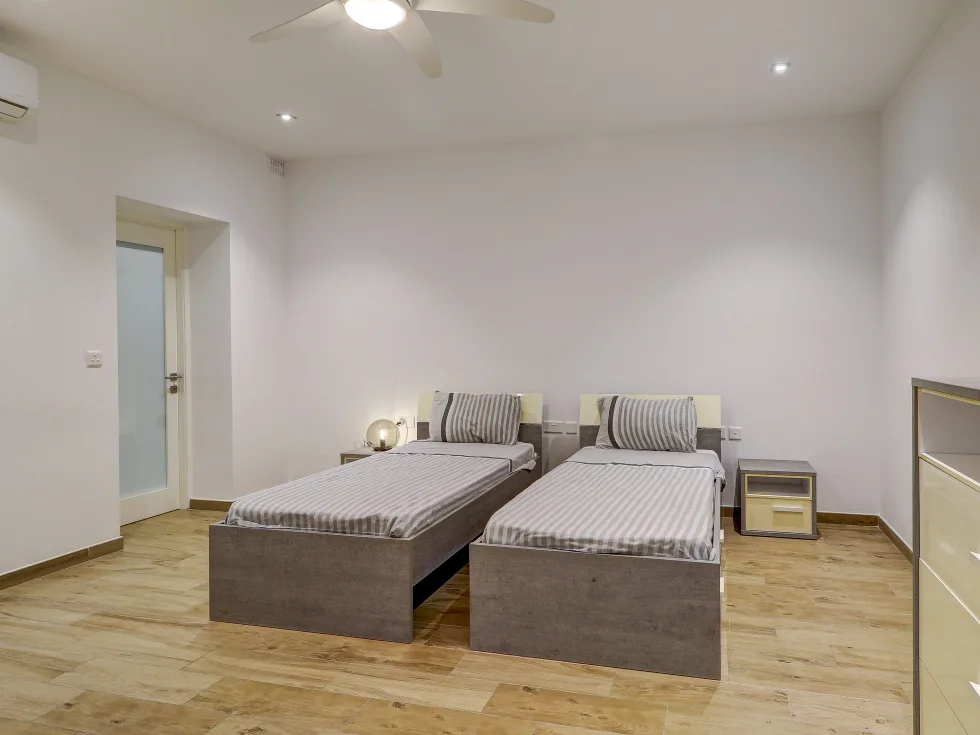 6 bed Villa For Rent in Naxxar, Naxxar - thumb 15