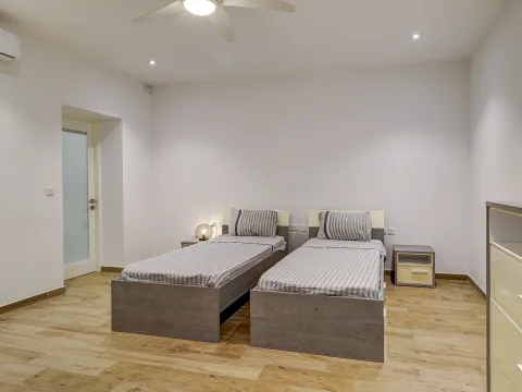 6 bed Villa For Rent in Naxxar, Naxxar - thumb 15