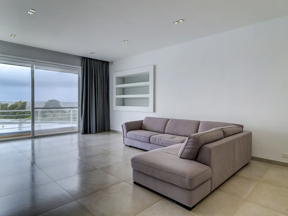 6 bed Villa For Rent in Naxxar, Naxxar - thumb 2