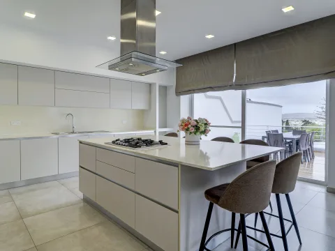 6 bed Villa For Rent in Naxxar, Naxxar - thumb 9