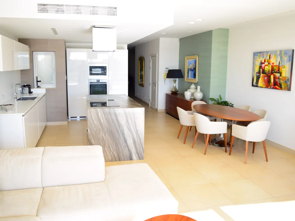 2 bed Penthouse For Rent in Sliema, Sliema - thumb 4