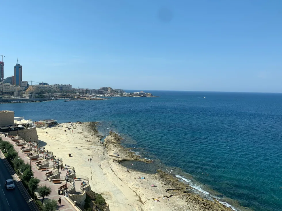3 bed Apartment For Rent in Sliema, Sliema - thumb 3