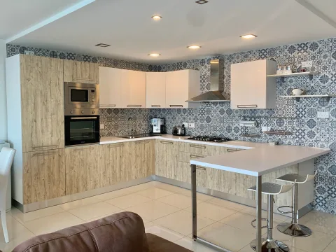 3 bed Apartment For Rent in Sliema, Sliema - thumb 8