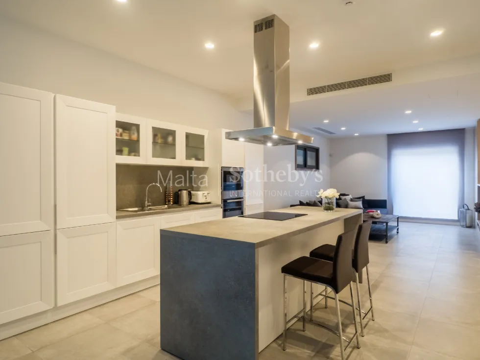 3 bed Apartment For Rent in St Julian's, St Julian's - thumb 2