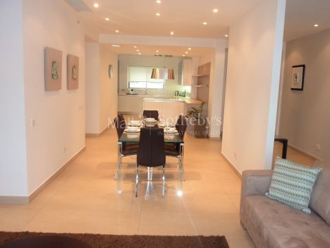 3 bed Apartment For Rent in Sliema, Sliema - thumb 3