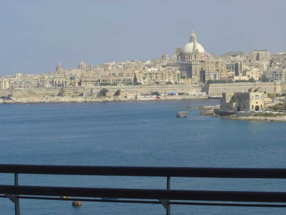 3 bed Apartment For Rent in Sliema, Sliema - thumb 1