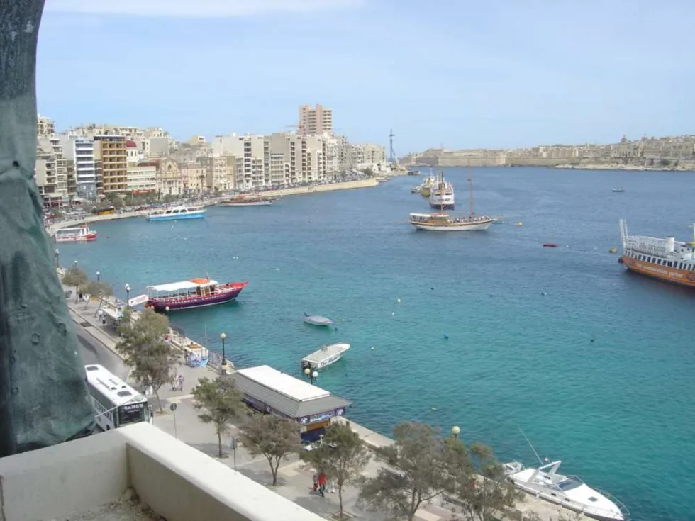 3 bed Apartment For Rent in Sliema, Sliema - thumb 11