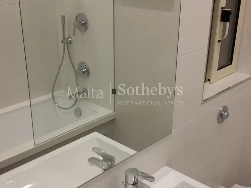 2 bed Apartment For Rent in Sliema, Sliema - thumb 9