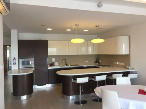 3 bed Apartment For Rent in Sliema, Sliema - thumb 4